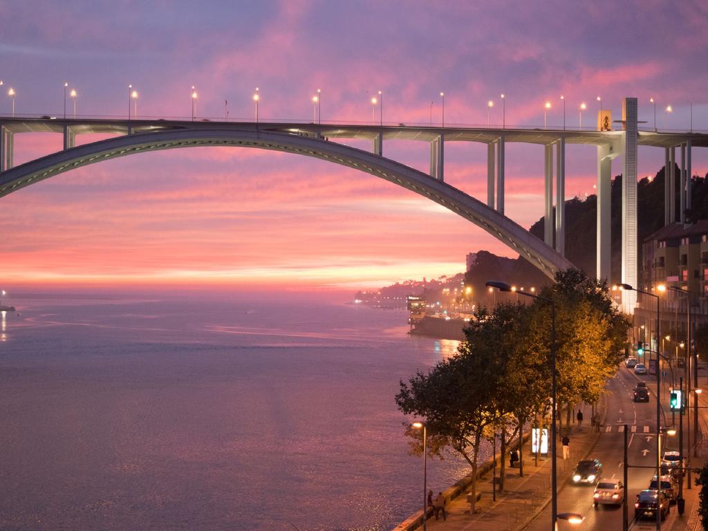 Merc Porto Central Place ภายนอก รูปภาพ